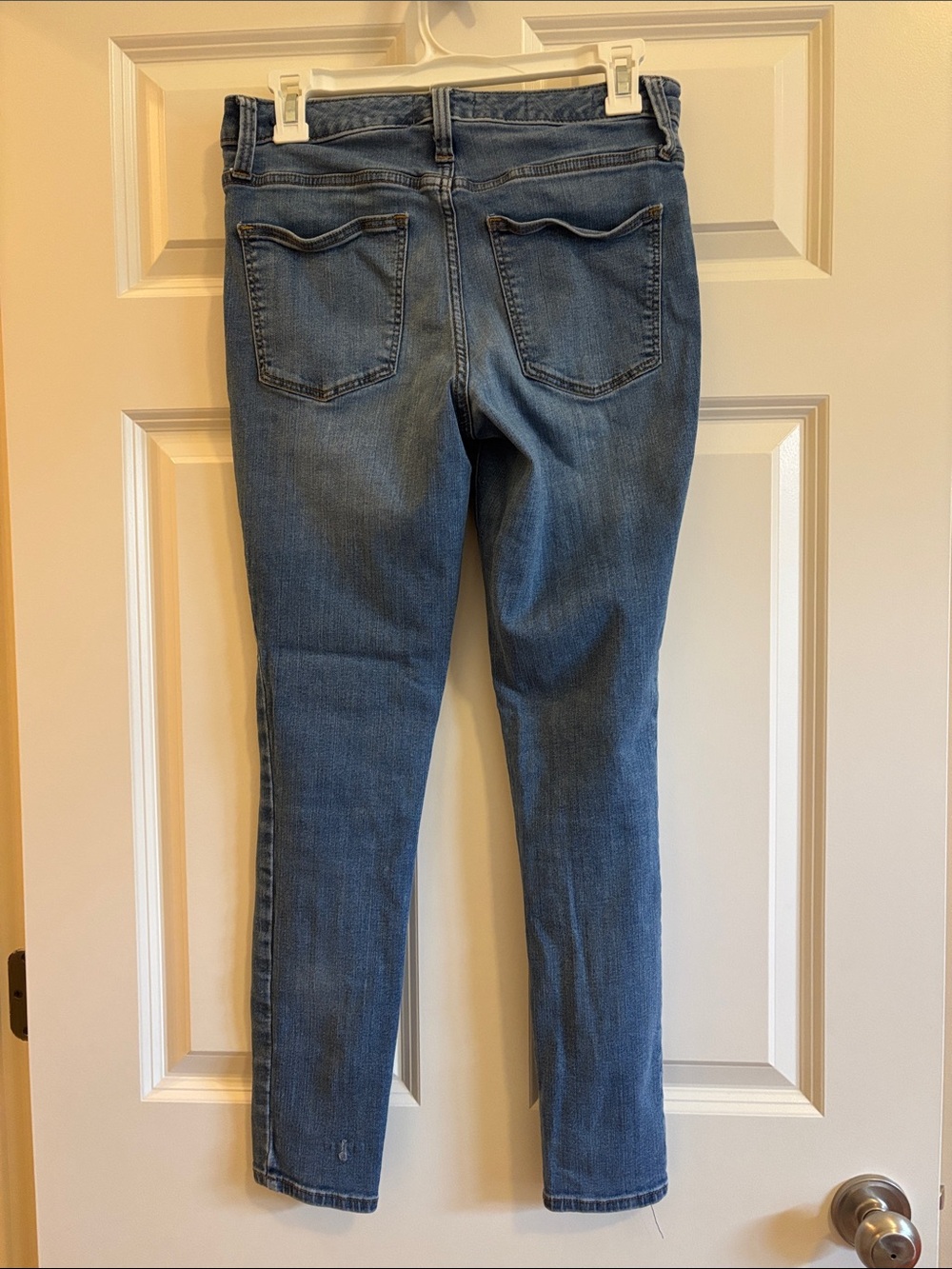 Universal Threads High Rise Skinny Jeans - Picture 4 of 5